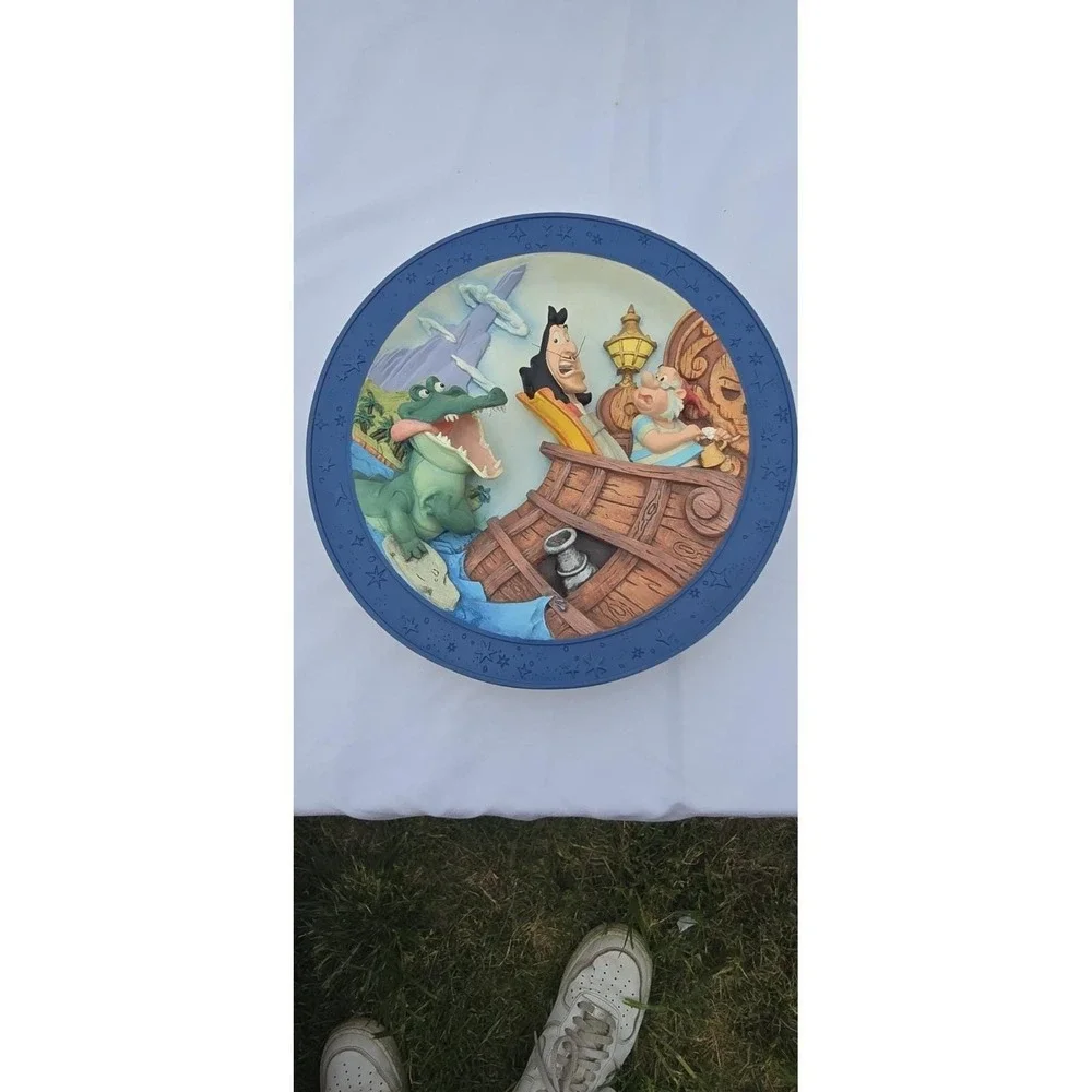 Peter Pans Disney 3D Relief Collectors Plate 